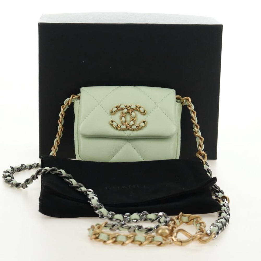CHANEL Matelasse 19 Chain Bag Lamb Skin Gold Light green